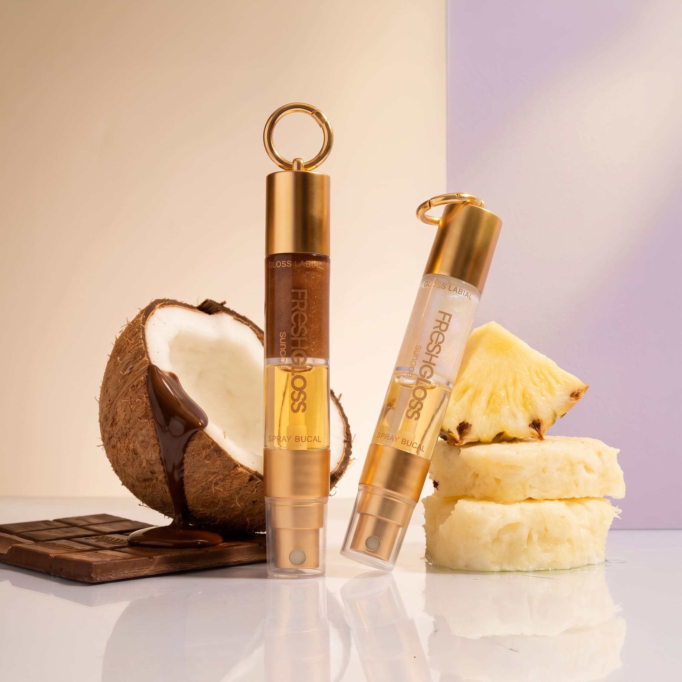 KIT FreshGloss | Spray Bala de Coco + Gloss Chocolate & Spray Brisa de Abacaxi + Gloss Pedacinho do Céu